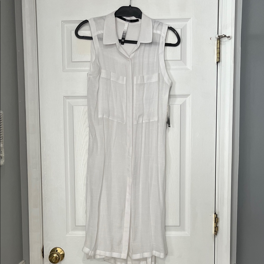 White Sleeveless top